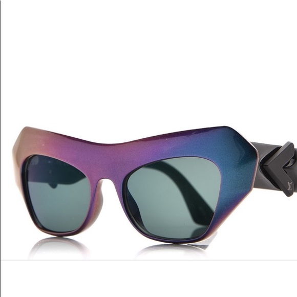 Luis Vuitton original stunning sunglasses - Picture 3 of 9